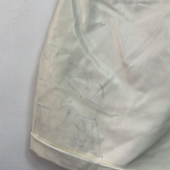 Paige’s Blanka Ecru pleather shorts size 10 NWT flawed - Picture 8 of 15